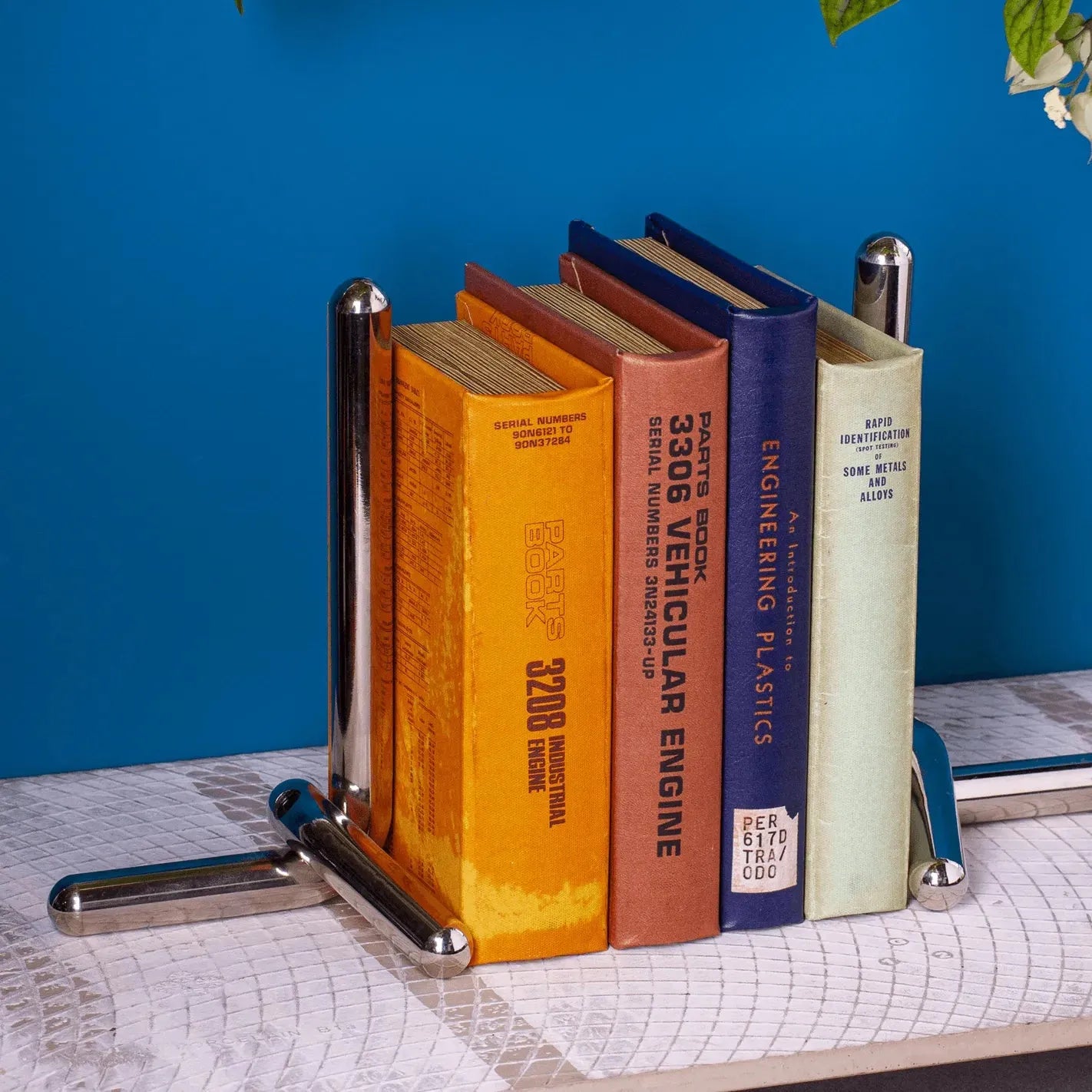 Cal Bookend - Black Powder