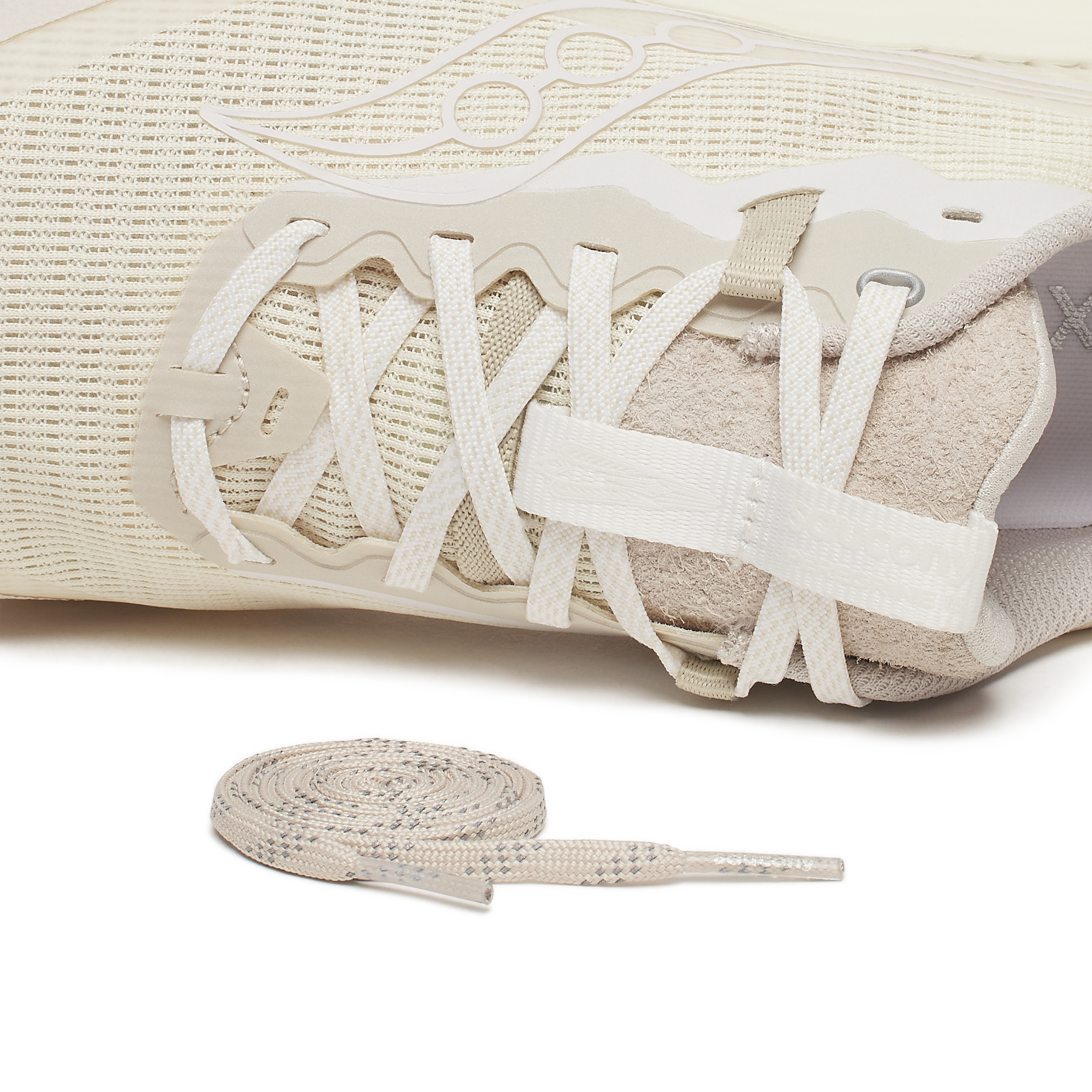 Saucony x 3sixteen Peregrine 15 - Gesso