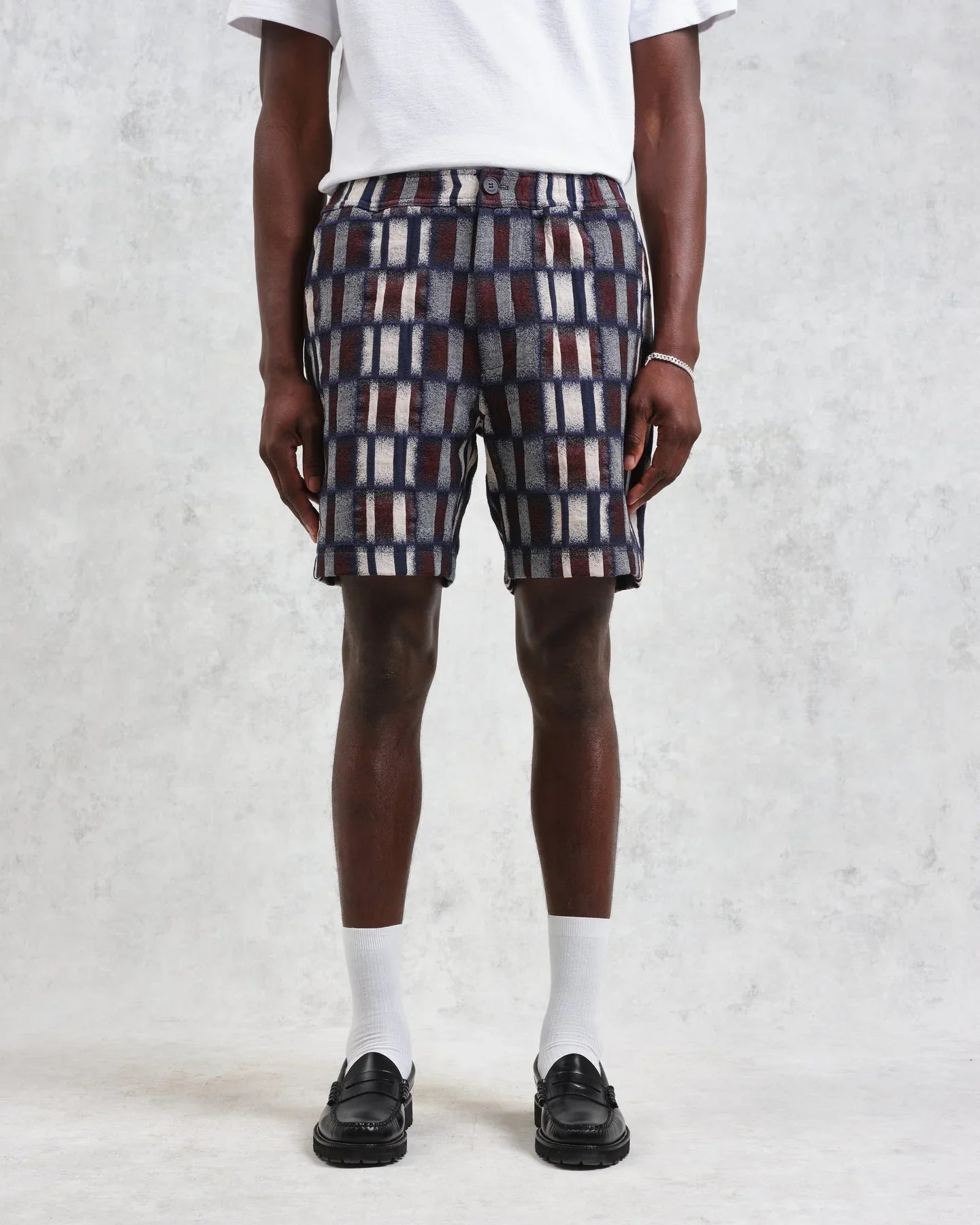 Kurt Short - Navy / Red Grid