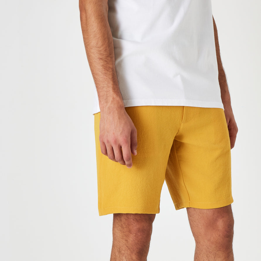 Holm Shorts - Matte Gold